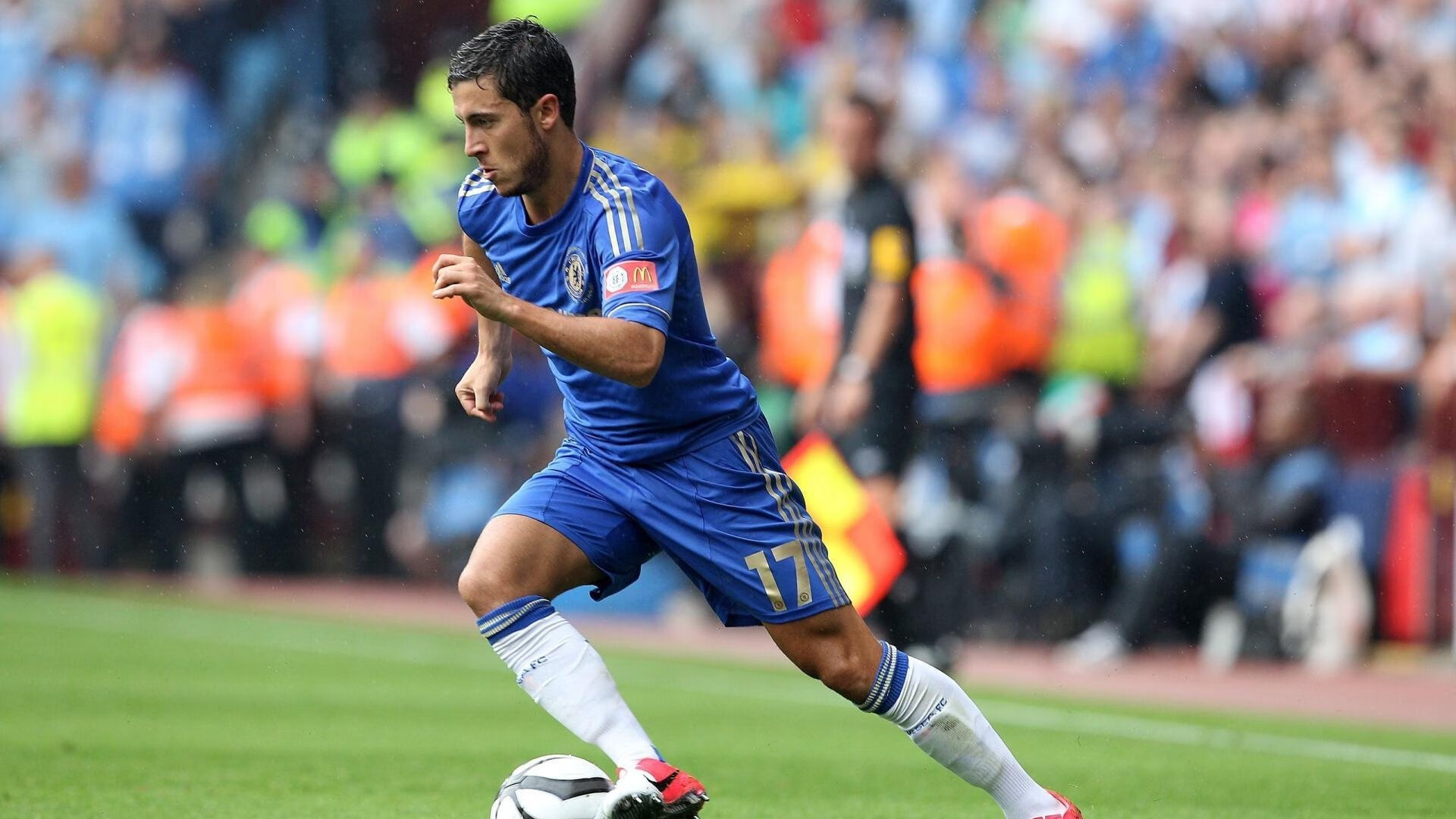 杜兰特回归赛场，突破纪录首场状态亮眼，拜仁观众沸腾！