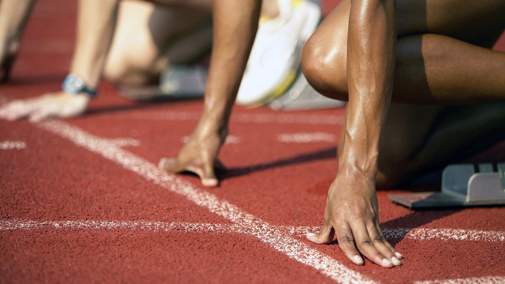 Rookie在老鹰比赛中大胜，赛况扑朔迷离引发热议！